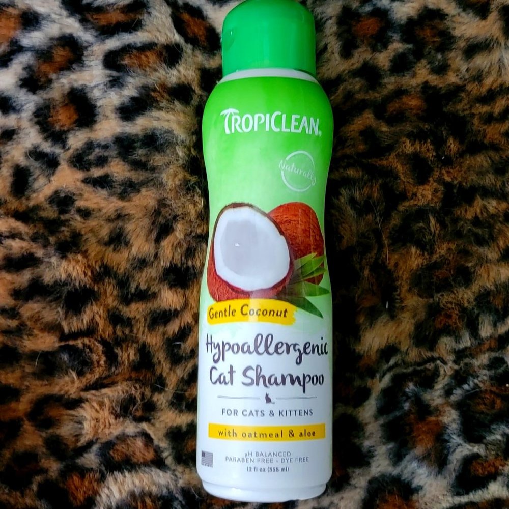 Tropiclean Hypoallergenic Cat Kitten Shampoo Coconut 12 oz New!